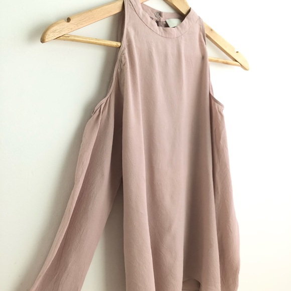 Aritzia Blouse - Picture 6 of 8